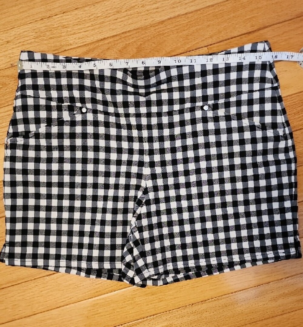 INC International Concepts Black and White Gingham Shorts - Picture 2 of 5